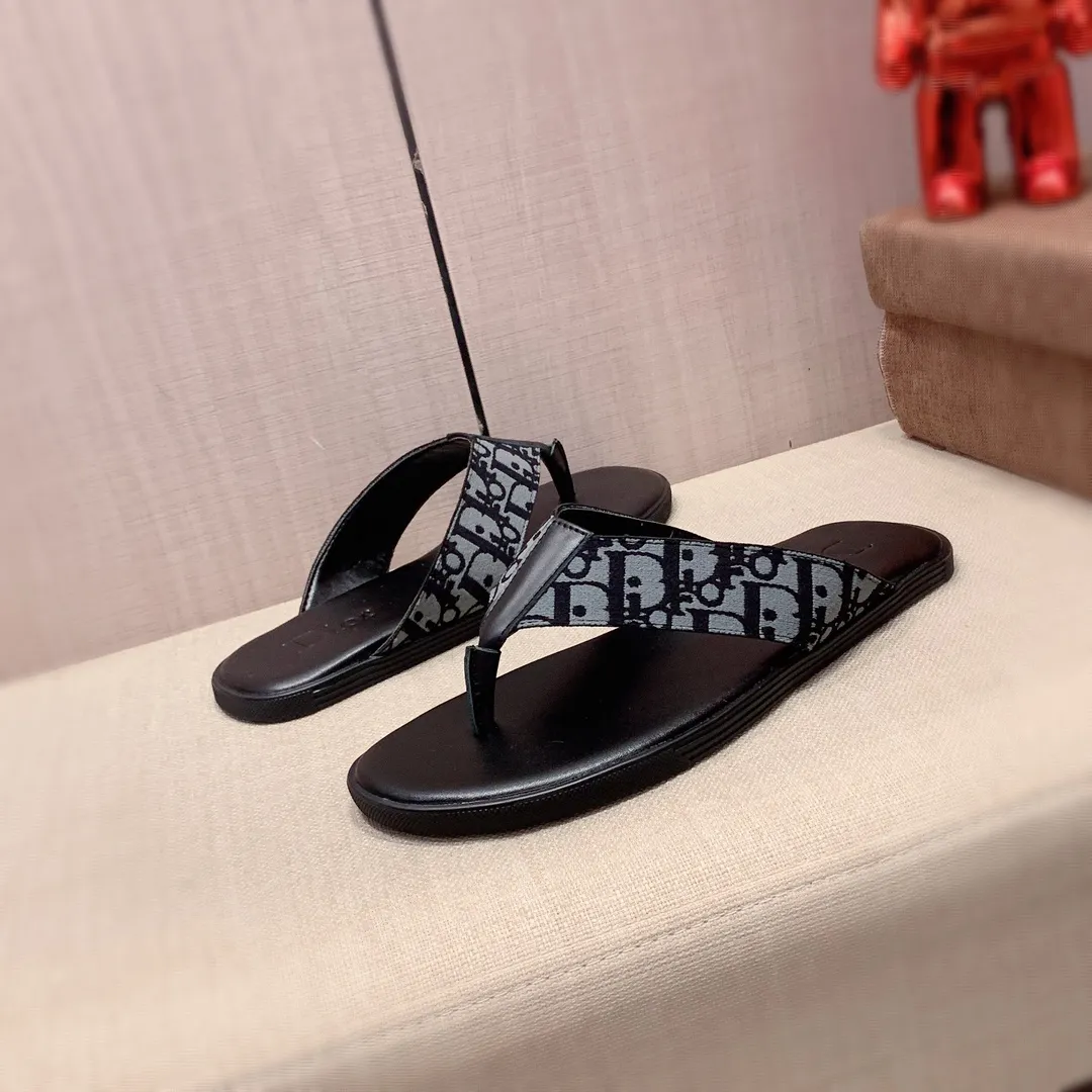 Slippers: New model factory price 220: 🎩🎩🔥🔥《Dior* 》【High·Version】Series of slippers, top purchasing agent🔍🔍Men's 2020 counters are on sale at the same time, imported from Italy, original selected cowhide, exquisite workmanship,), sole: (super comfortable) original factory special supply Original sole, ⚠️Exclusive double-layer movable molded sole, super comfortable⚠️, real shot 🎬The real thing is more beautiful🔍🔍original quality, you can go in and out of the counter at will, 266 positive code 38-44, long-term availability